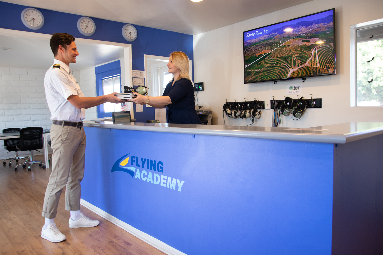 flying-academy-van-nuys-school